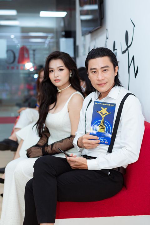 giải Ngôi Sao Xanh lần thứ 8 nữ diễn viên Khánh Trinh 5 Con gái Hoàng Mập   Khánh Trinh miệt mài chạy show phim trước thềm năm mới