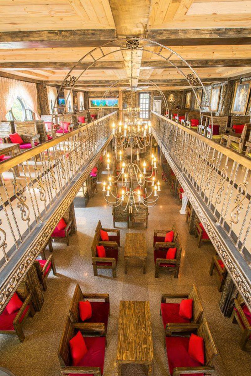 Nhà hàng De Lima Lâu Đài Đá – Không gian đẳng cấp cho những buổi tiệc tùng 1 Nhà hàng De Lima Lâu Đài Đá   Kiến trúc cầu kỳ của Châu Âu tại quận Tân Phú