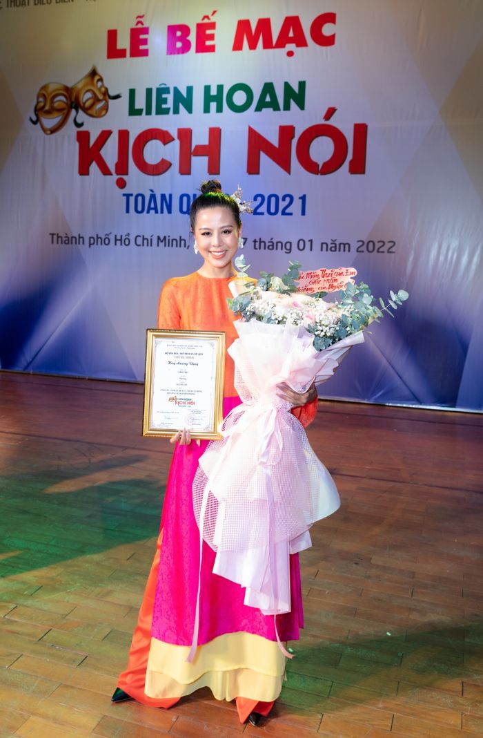 nam thu 5 Nam Thư ‘thắng lớn, nhận Huy chương vàng tại Liên hoan sân khấu kịch toàn quốc