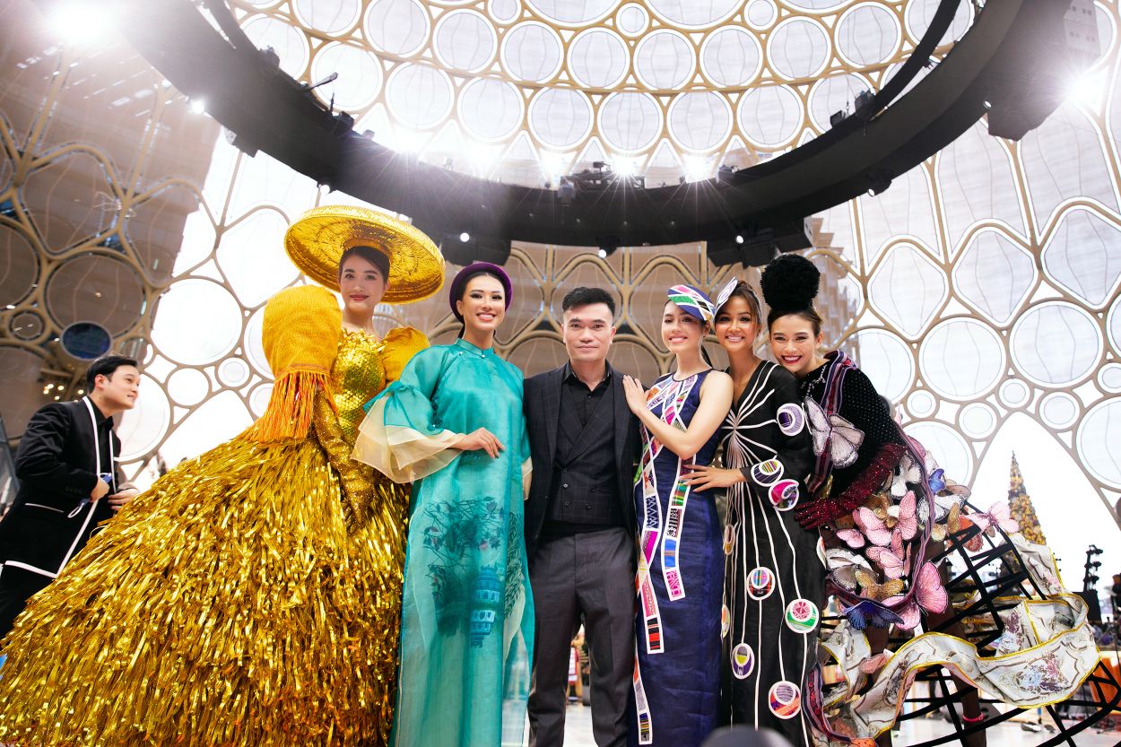vu viet ha 1 Kim Duyên diễn mở màn, H’Hen Niê bùng nổ visual với vai trò vedette tại World EXPO Dubai