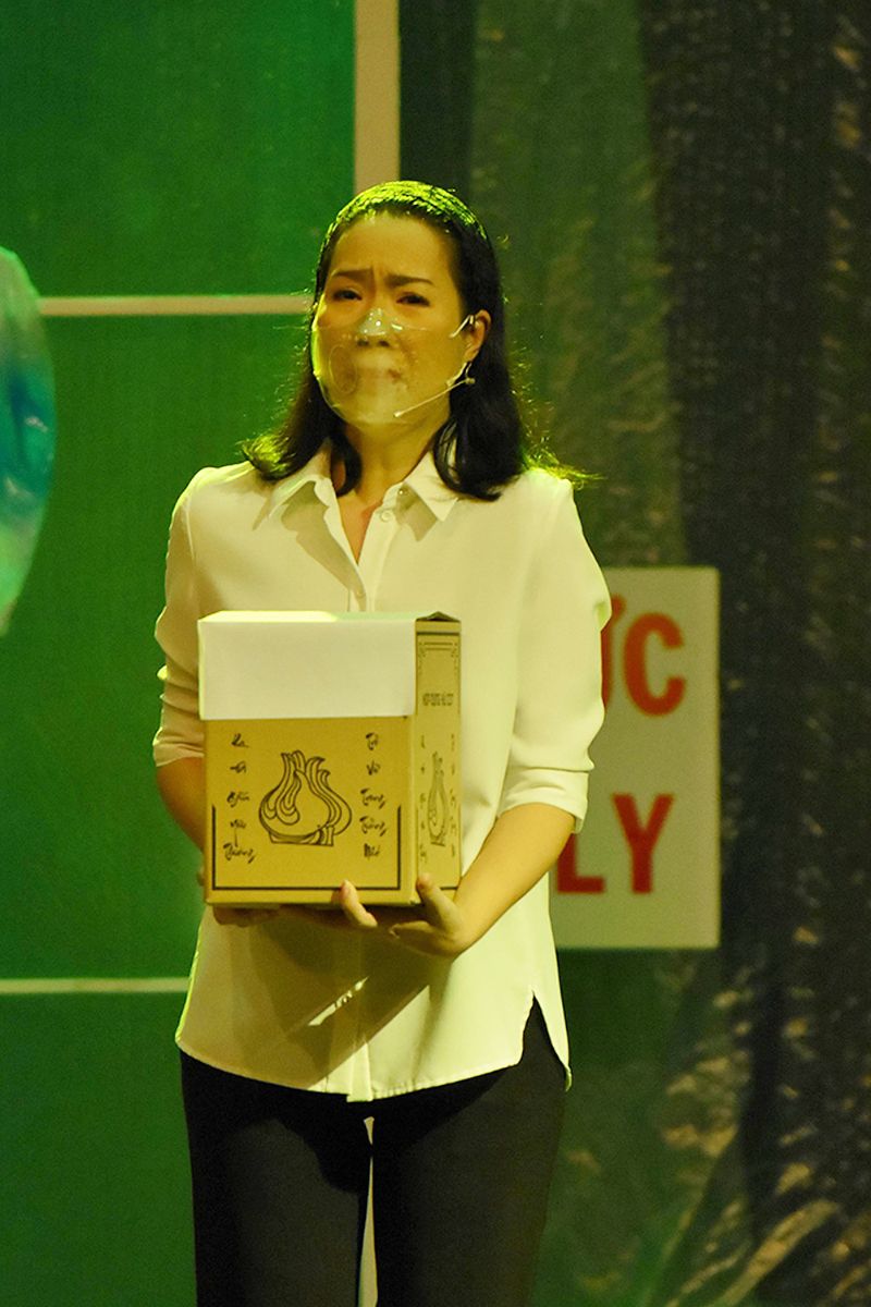 vở diễn mang tên Blouse trắng 6 NSƯT Trịnh Kim Chi lấy nước mắt khán giả với Blouse Trắng