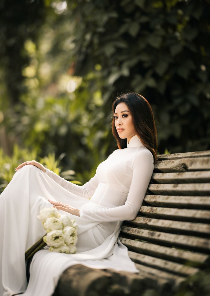 Hoa hau Khanh Van Bo anh Ao Dai8 Khánh Vân dịu dàng với áo dài trắng trước thềm sơ khảo Hoa hậu Hoàn vũ Việt Nam 2022