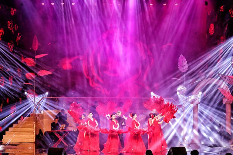 quang ha 1 1 4.000 khán giả mãn nhãn với đêm nhạc của Quang Hà, Bằng Kiều, Hồng Nhung, Lệ Quyên