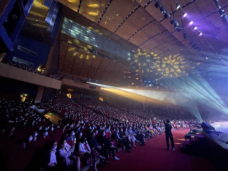 quang ha 2 1 4.000 khán giả mãn nhãn với đêm nhạc của Quang Hà, Bằng Kiều, Hồng Nhung, Lệ Quyên