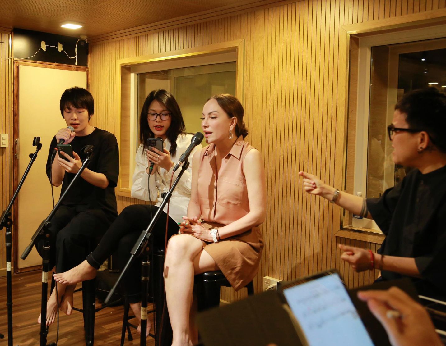 Chuyện của Hà 4 Thanh Hà hứa hẹn kể chuyện tình trong đêm nhạc đầu tiên tại Việt Nam sau đại dịch