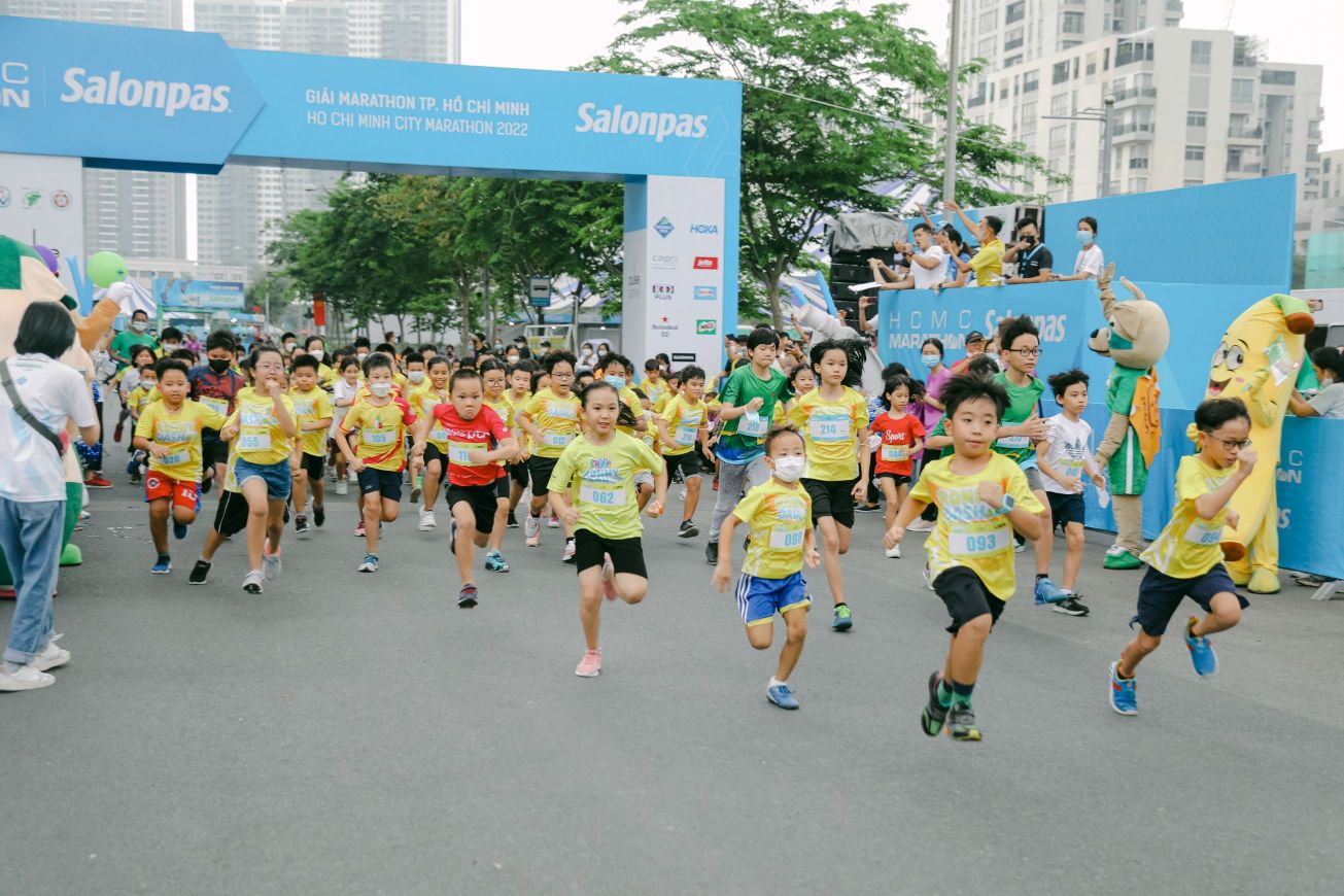 giải đấu Salonpas HCMC Marathon 2022 3 Hàng trăm vận động viên nhí hào hứng chinh phục đường đua Salonpas HCMC Marathon 2022