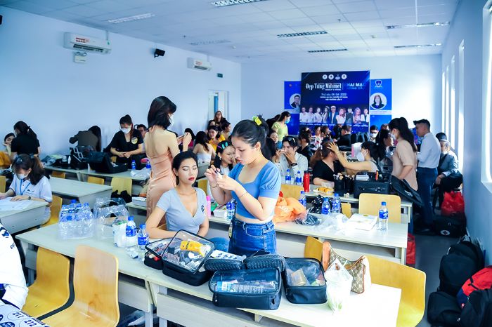 Đẹp Từng Milimet 3 Đẹp Từng Milimet sôi động với buổi casting tại trường Đại học Nguyễn Tất Thành