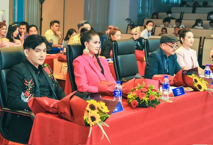 Đẹp Từng Milimet 4 Đẹp Từng Milimet sôi động với buổi casting tại trường Đại học Nguyễn Tất Thành
