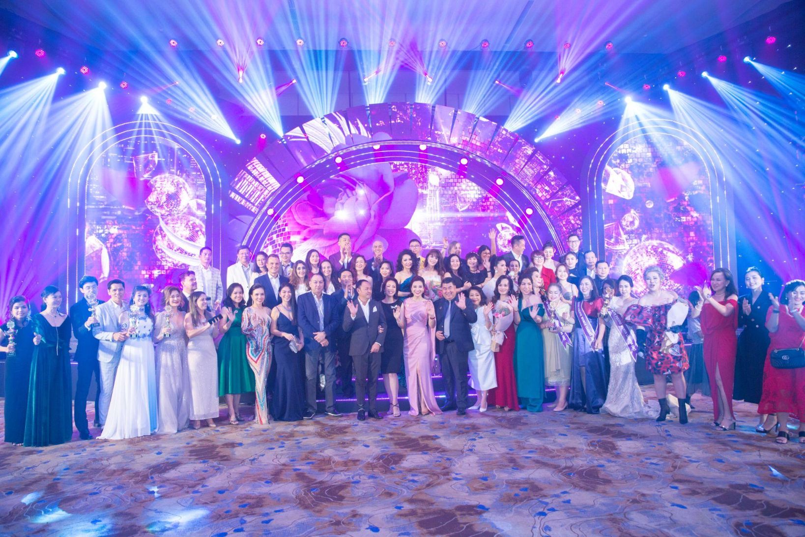 Ảnh 1 Hoành tráng và mãn nhãn với Lễ vinh danh Top 50 Nữ lãnh đạo Châu Á   Thái Bình Dương 2022
