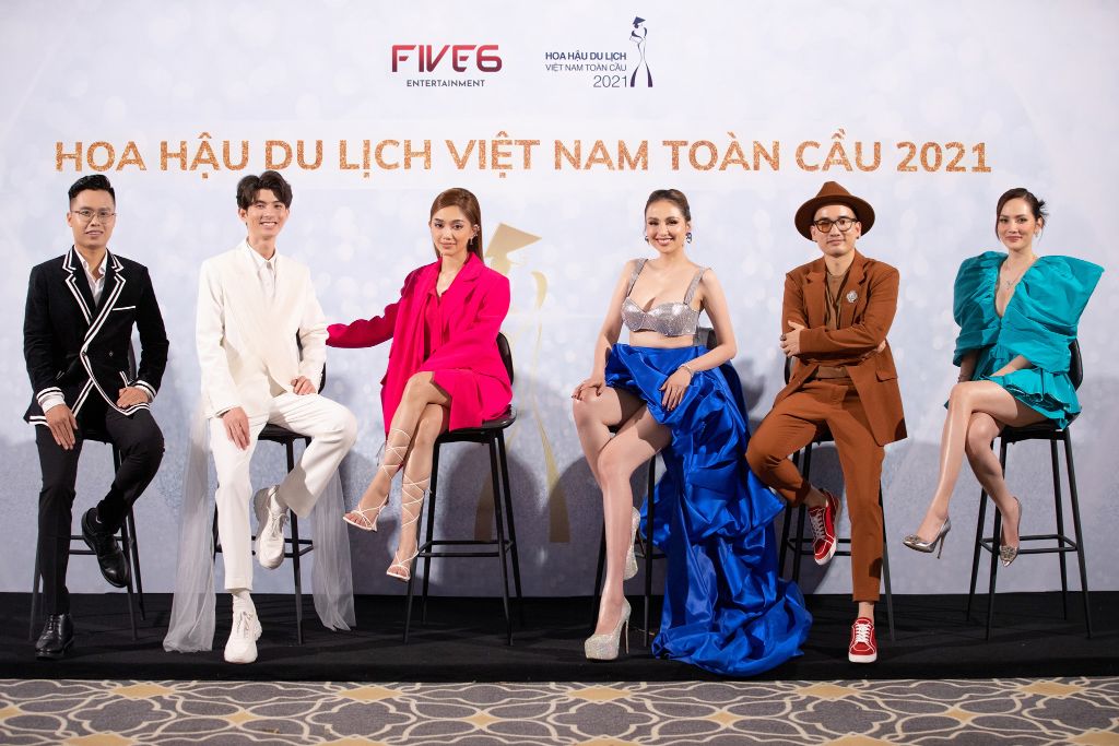 NTK Nguyễn Minh Công 1 NTK Nguyễn Minh Công liên tiếp được mời làm giám khảo tại các cuộc thi sắc đẹp   