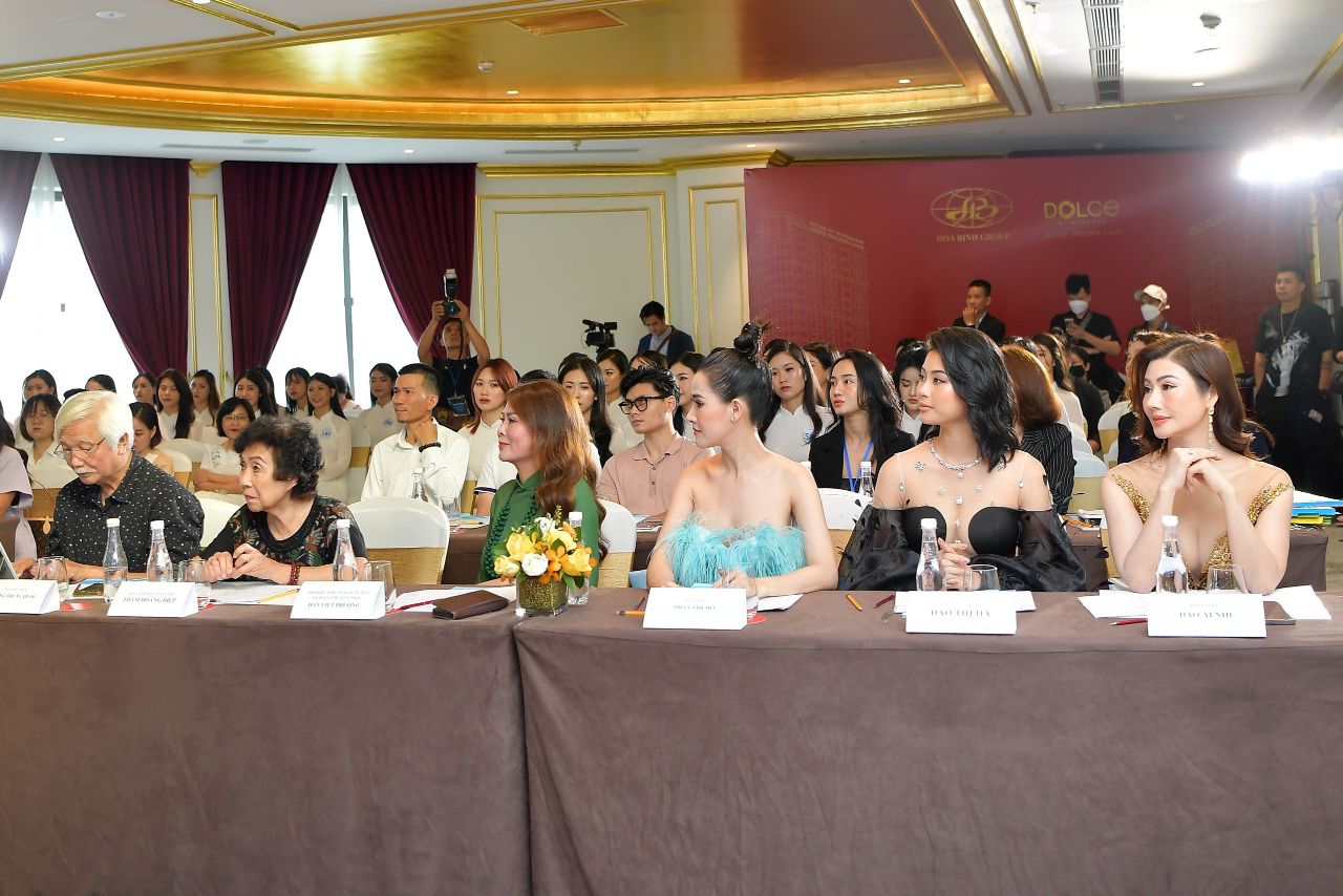 Cuộc thi Hoa hậu Du lịch Biển Việt Nam 2022 2 Phan Thị Mơ và Đào Hà ngồi ghế nóng Hoa hậu Du lịch Biển Việt Nam