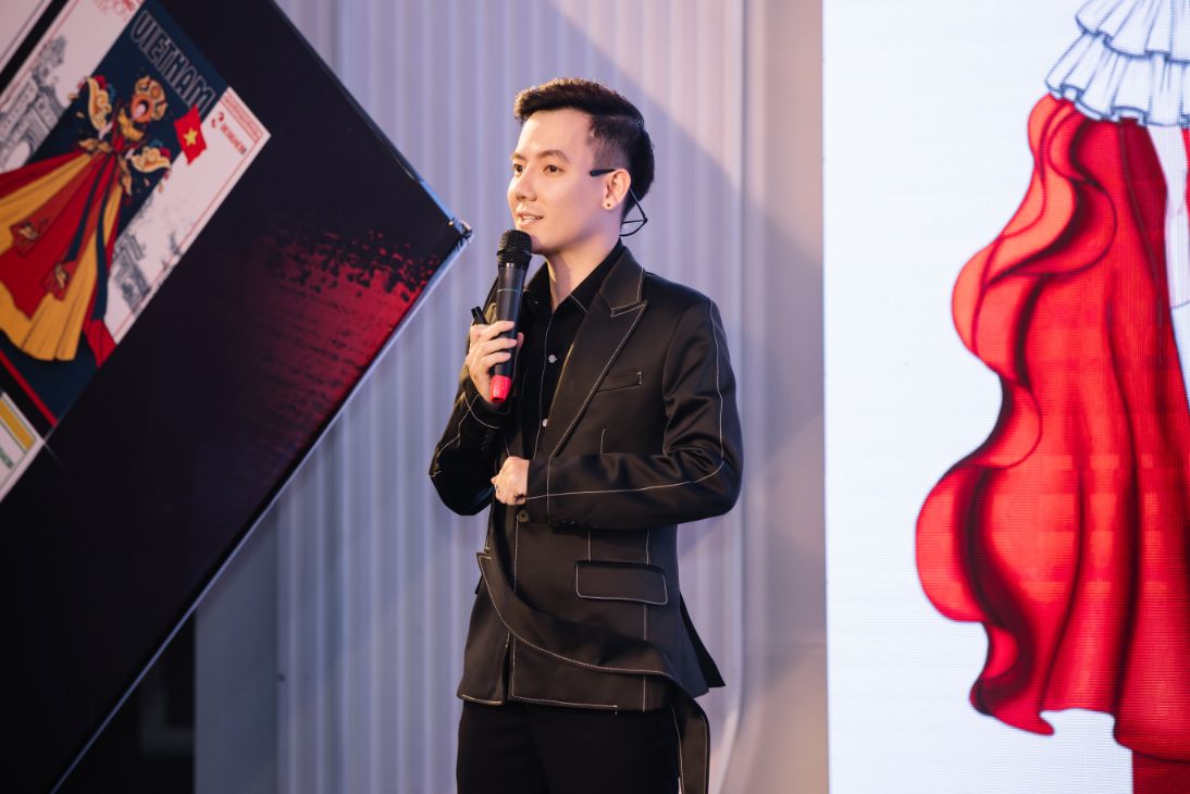 NTK đạo diễn Lê Trần Đắc Ngọc 1 “Thanh âm Việt và sắc màu 5 châu” hội tụ trên sàn diễn của Thailand Fashion Week