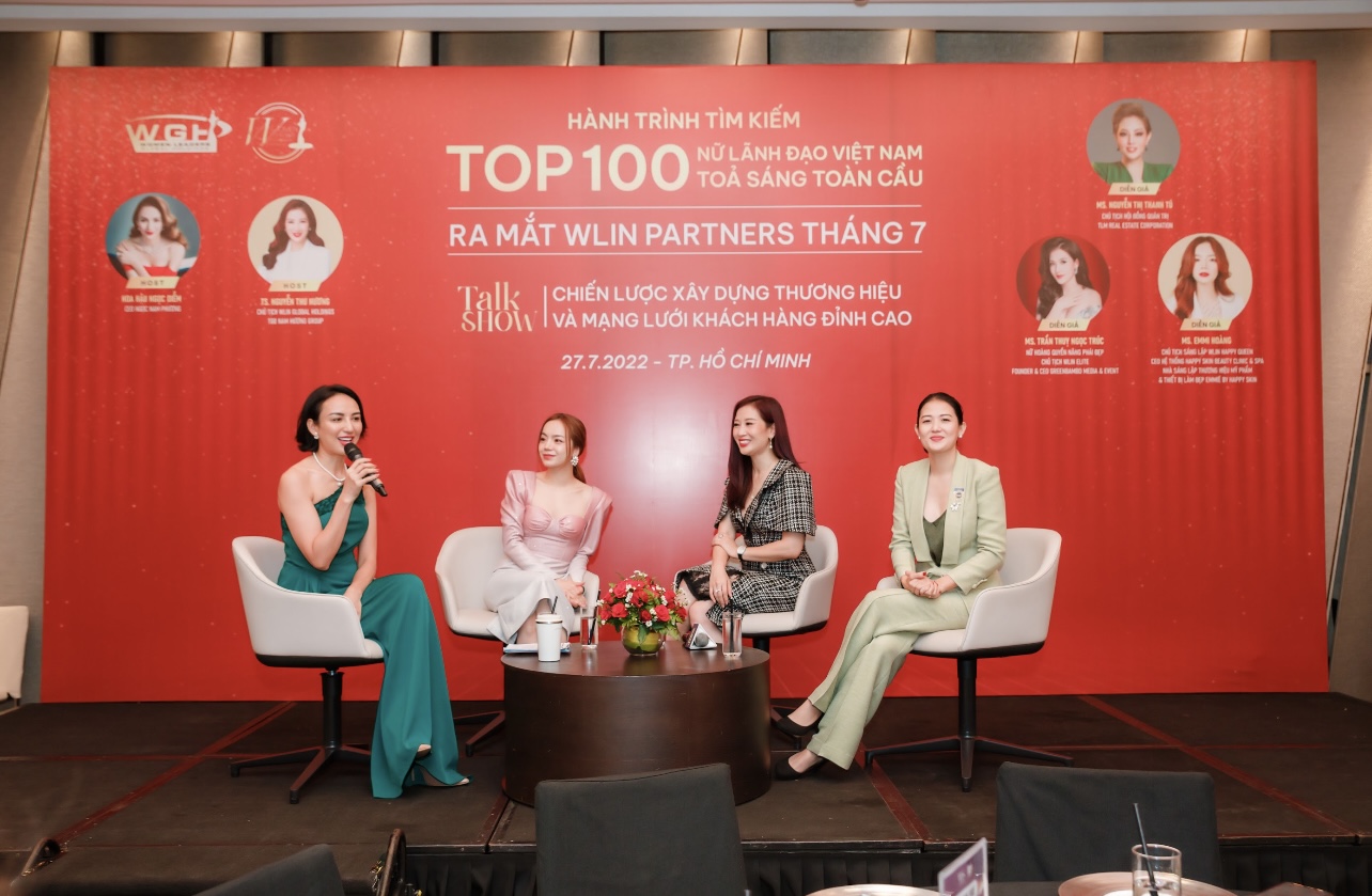  Hoa hậu Ngọc Diễm xuất sắc trong vai trò Host của buổi tọa đàm cho các Nữ lãnh đạo doanh nghiệp