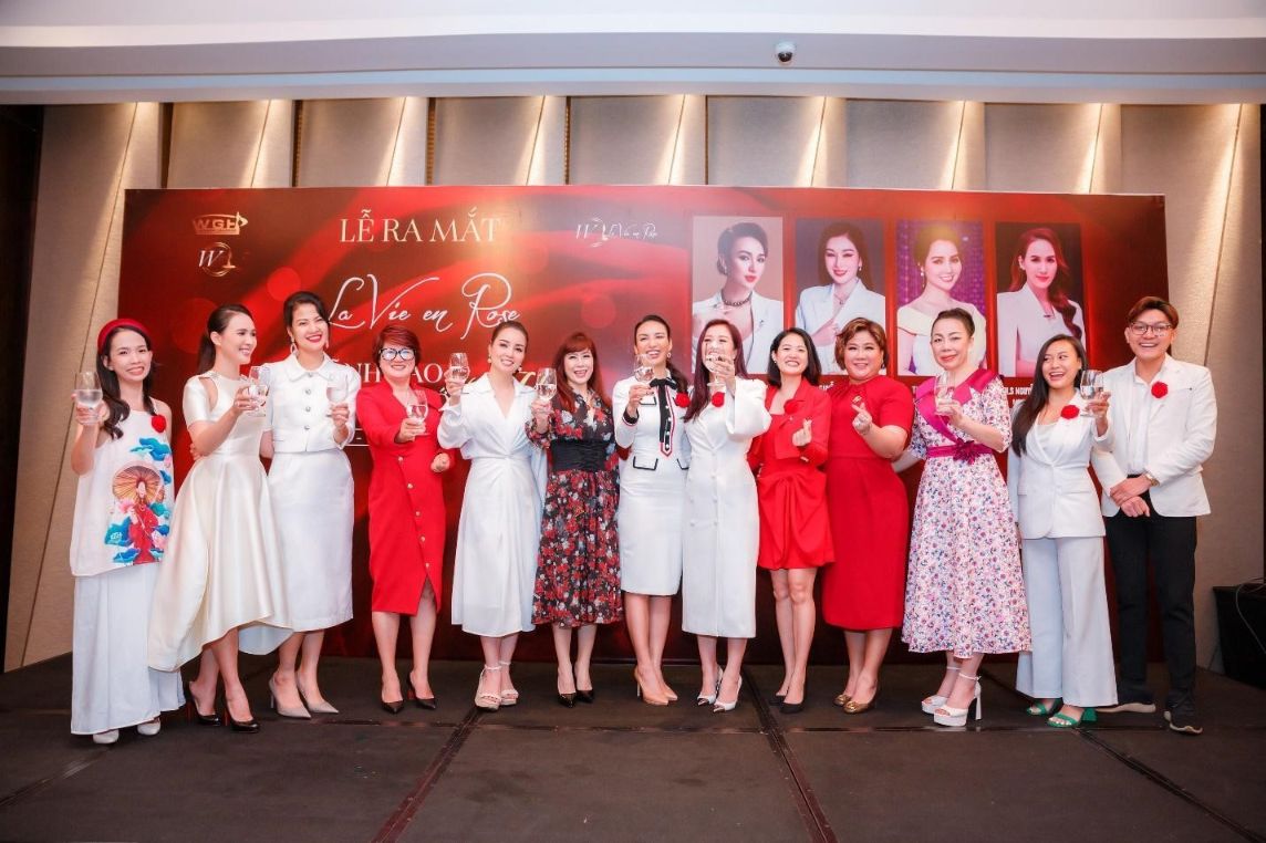 CLB WLIN La Vie En Rose 4 Hoa hậu Du lịch Ngọc Diễm sáng lập CLB WLIN La Vie En Rose với sự chung tay của các nữ lãnh đạo tài năng
