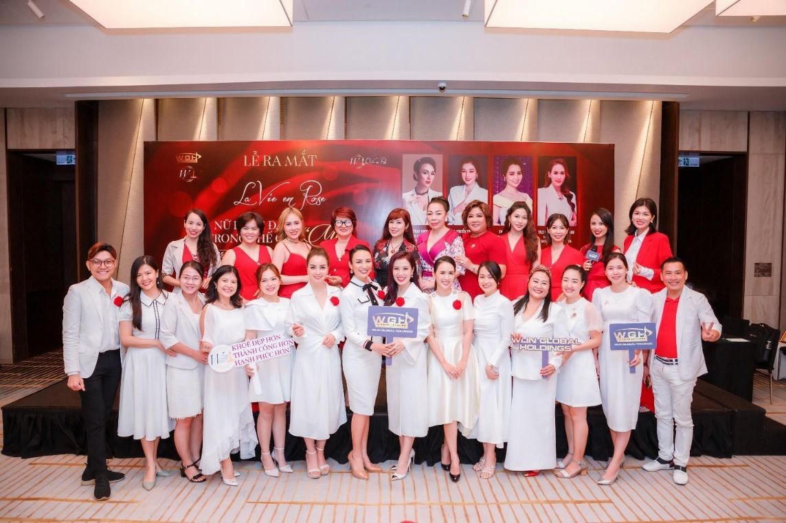 CLB WLIN La Vie En Rose 9 Hoa hậu Du lịch Ngọc Diễm sáng lập CLB WLIN La Vie En Rose với sự chung tay của các nữ lãnh đạo tài năng