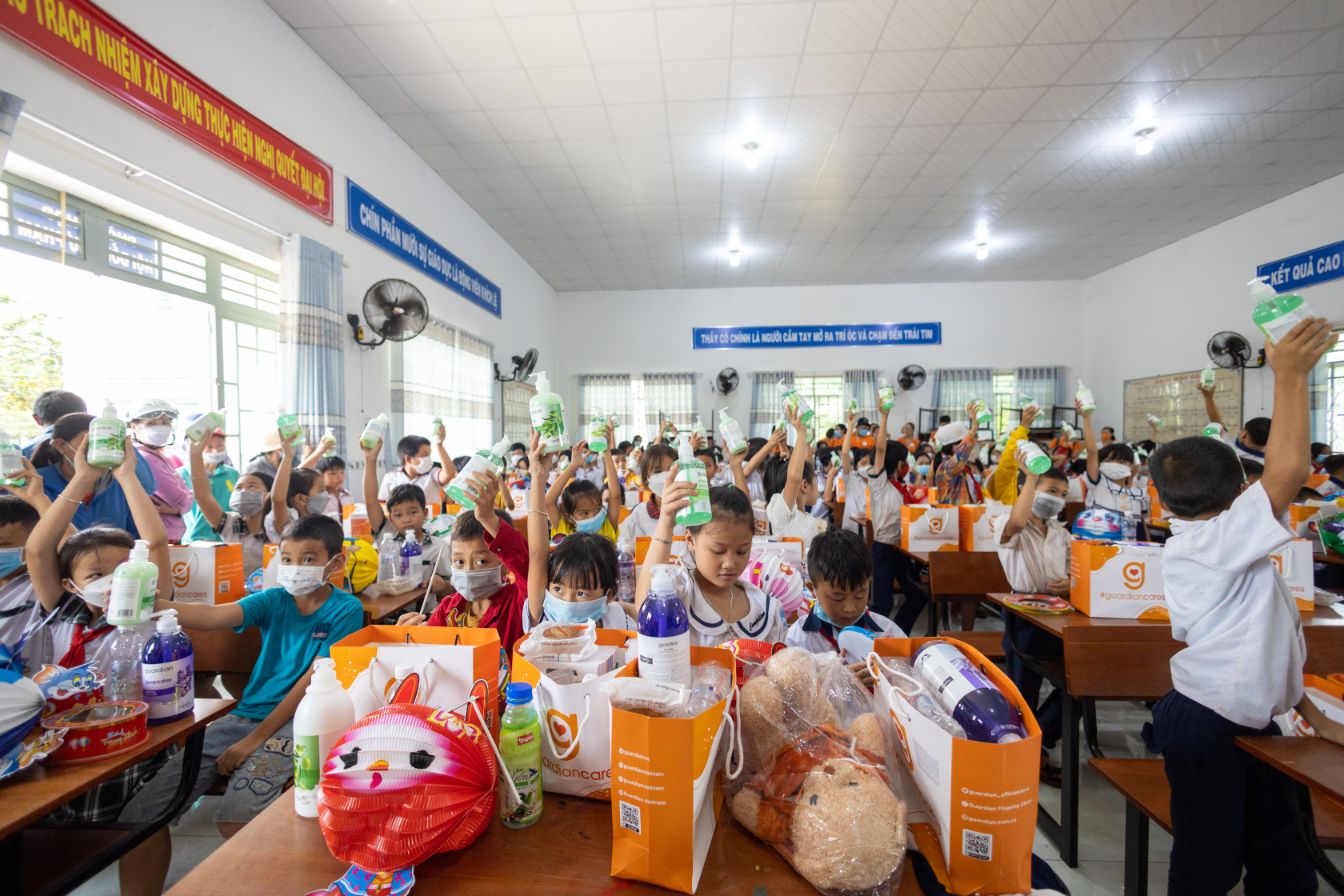 Guardian Việt Nam 2 Dự án cộng đồng #guardiancares chính thức bắt đầu với loạt hoạt động ý nghĩa