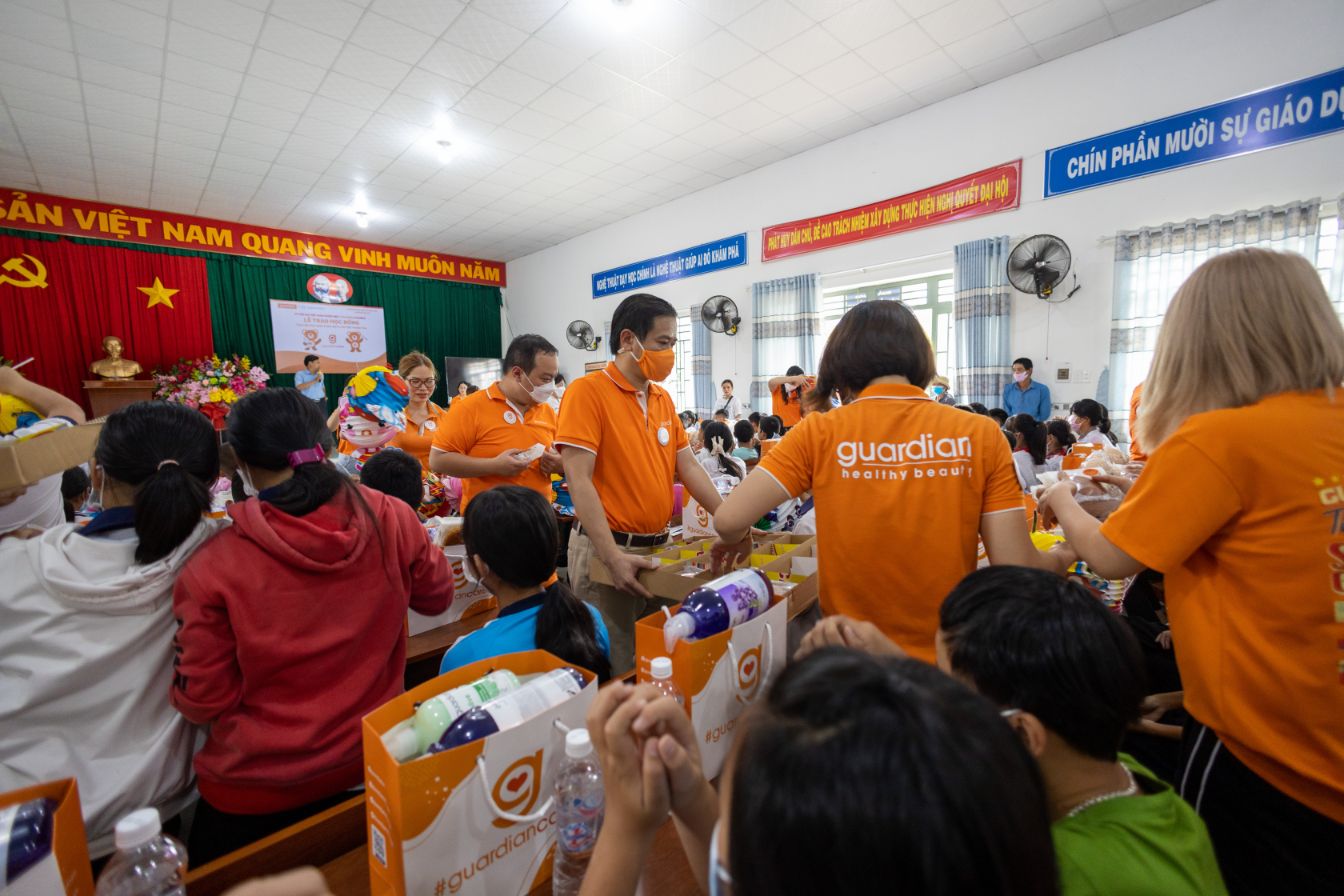 Guardian Việt Nam 4 Dự án cộng đồng #guardiancares chính thức bắt đầu với loạt hoạt động ý nghĩa