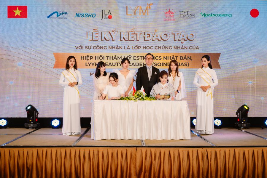 Học viện LYYM BEAUTY 2 Hiệp hội Esthetics Nhật Bản và Học viện LYYM BEAUTY ký kết đào tạo tại Việt Nam