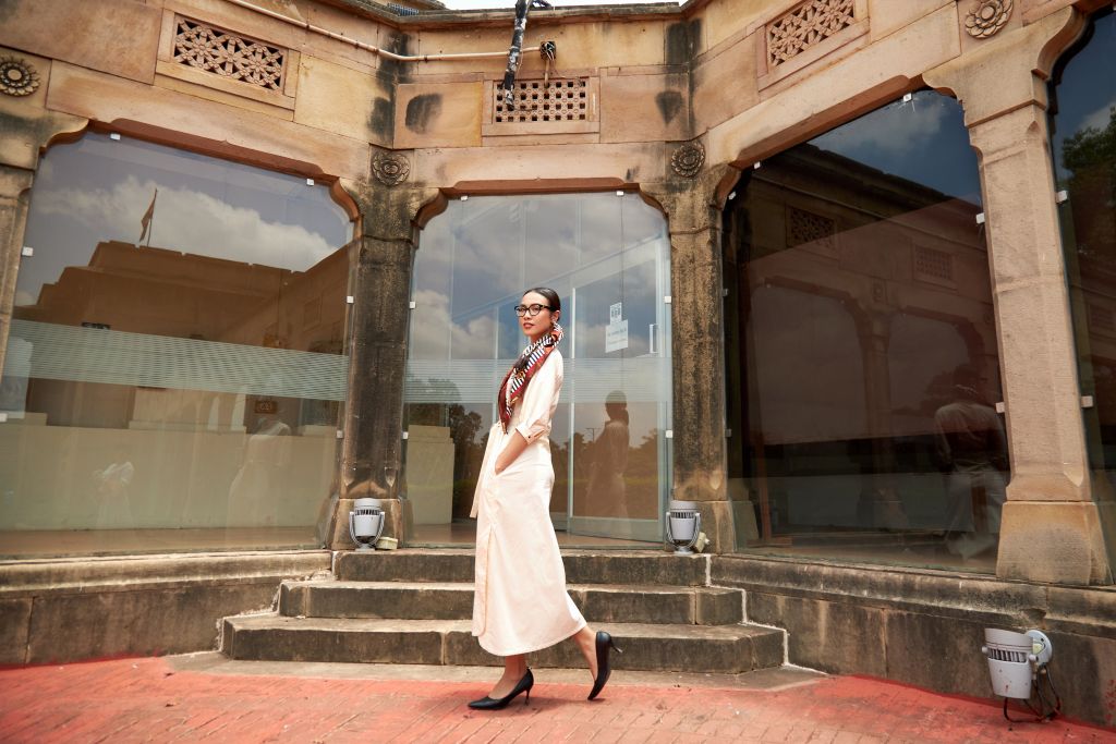 Á HẬU THỦY TIÊN 2 Á hậu Thủy Tiên ghi điểm với thời trang thanh lịch, năng động khám phá Jaipur, Ấn Độ