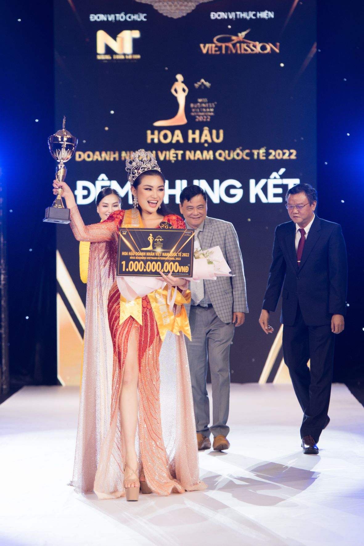 đăng quang CEO Trần Diễm My xuất sắc đăng quang Hoa hậu Doanh Nhân Việt Nam Quốc tế 2022