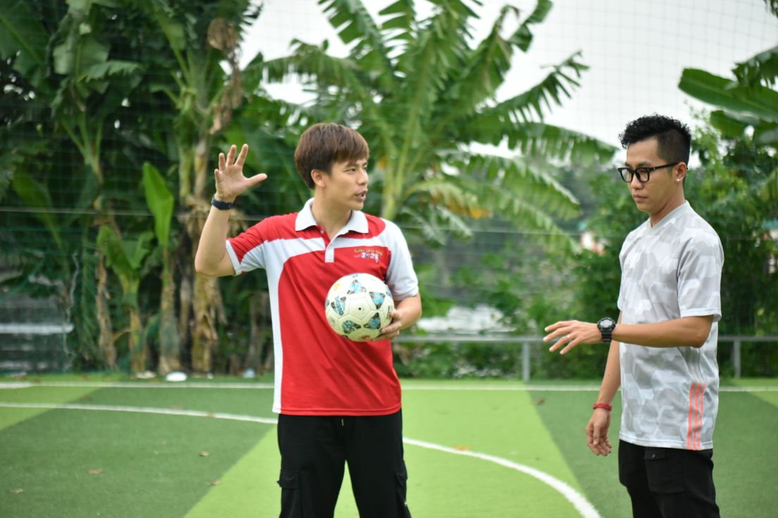 Cầu thủ nhí 2022 3 Hoàng Rapper “ra dẻ”, Trần Anh Huy quên luôn nhiệm vụ MC