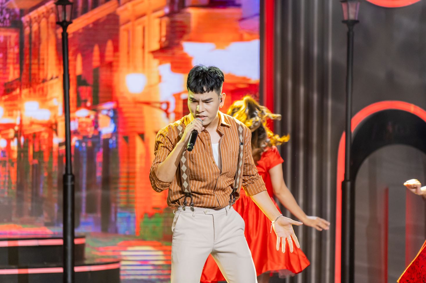 Duy Đạt trình diễn Kim Thạch xuất sắc giành vé vào Chung kết 1 Người hát tình ca 2022