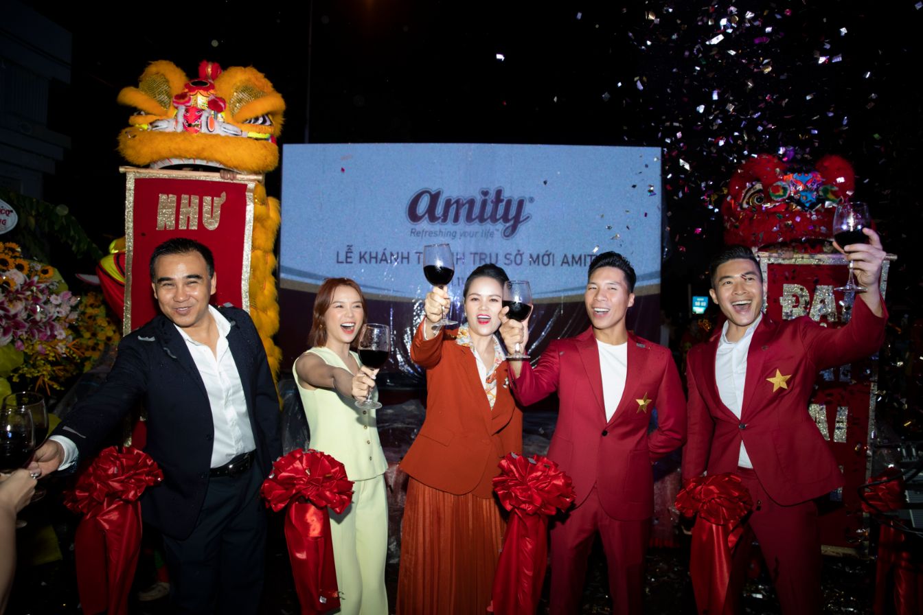 quyen linh 3 Quyền Linh khánh thành trụ sở mới thương hiệu Amity