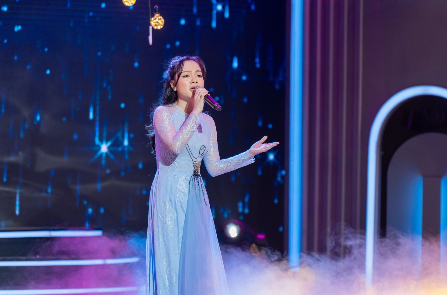 Hiền Ngân trình diễn Học trò Thanh Hà xuất sắc giành được vé vào vòng Chung kết 1 Người hát tình ca 2022