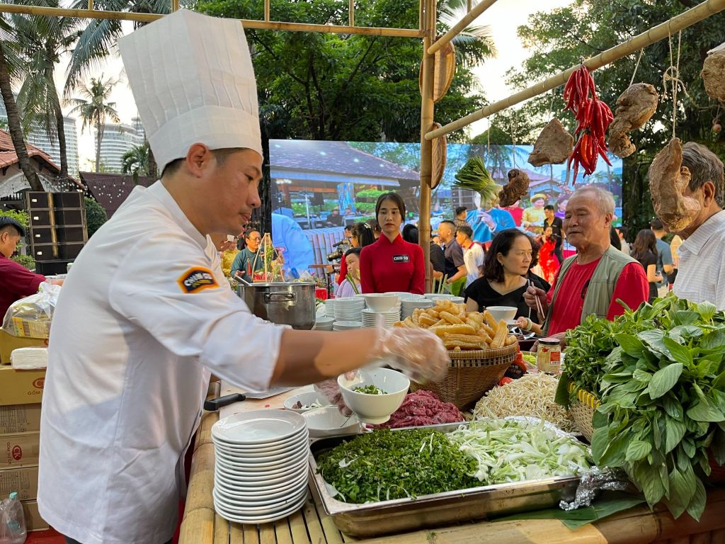 Hành trình tìm kiếm giá trị Văn hóa Ẩm thực Việt Nam 7 Công bố hành trình tìm kiếm 1.000 món ẩm thực tiêu biểu của Việt Nam