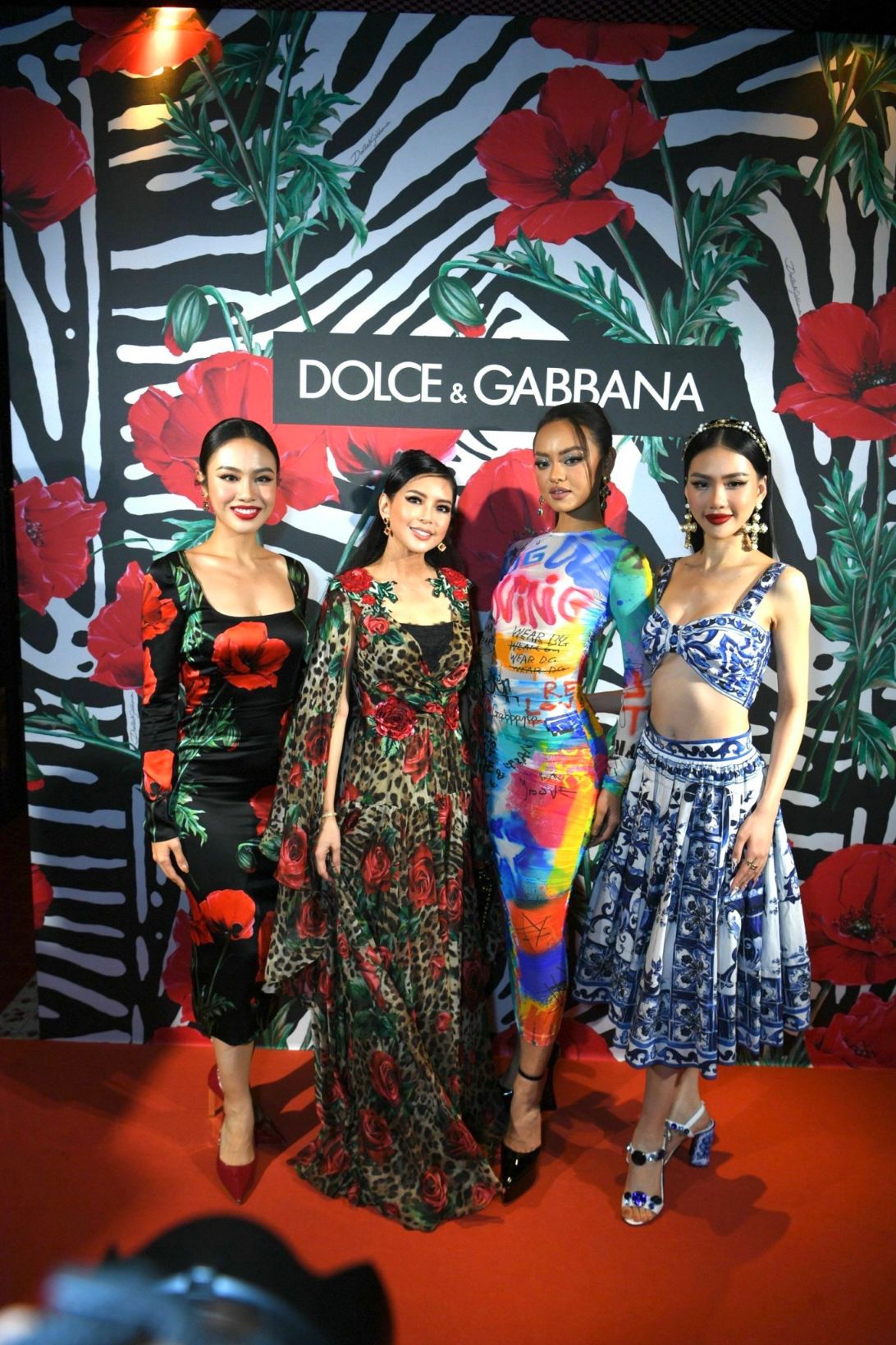 Tiên Nguyễn tổ chức đêm tiệc Dolce Gabbana sang chảnh đẳng cấp 9 Tiên Nguyễn tổ chức đêm tiệc Dolce & Gabbana sang chảnh đẳng cấp