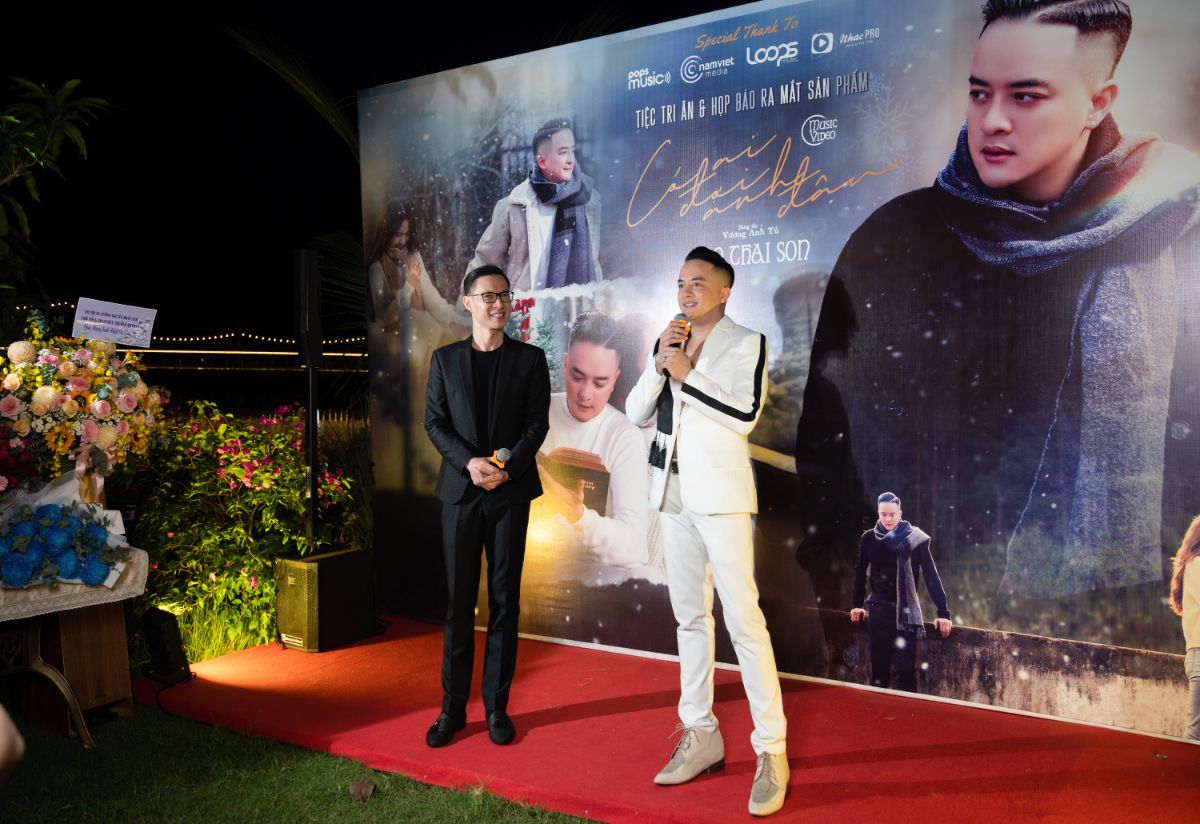 cao thái sơn 2 Cao Thái Sơn ra mắt MV mới tại biệt thự triệu USD, nhạc sĩ Nguyễn Văn Chung đến chúc mừng