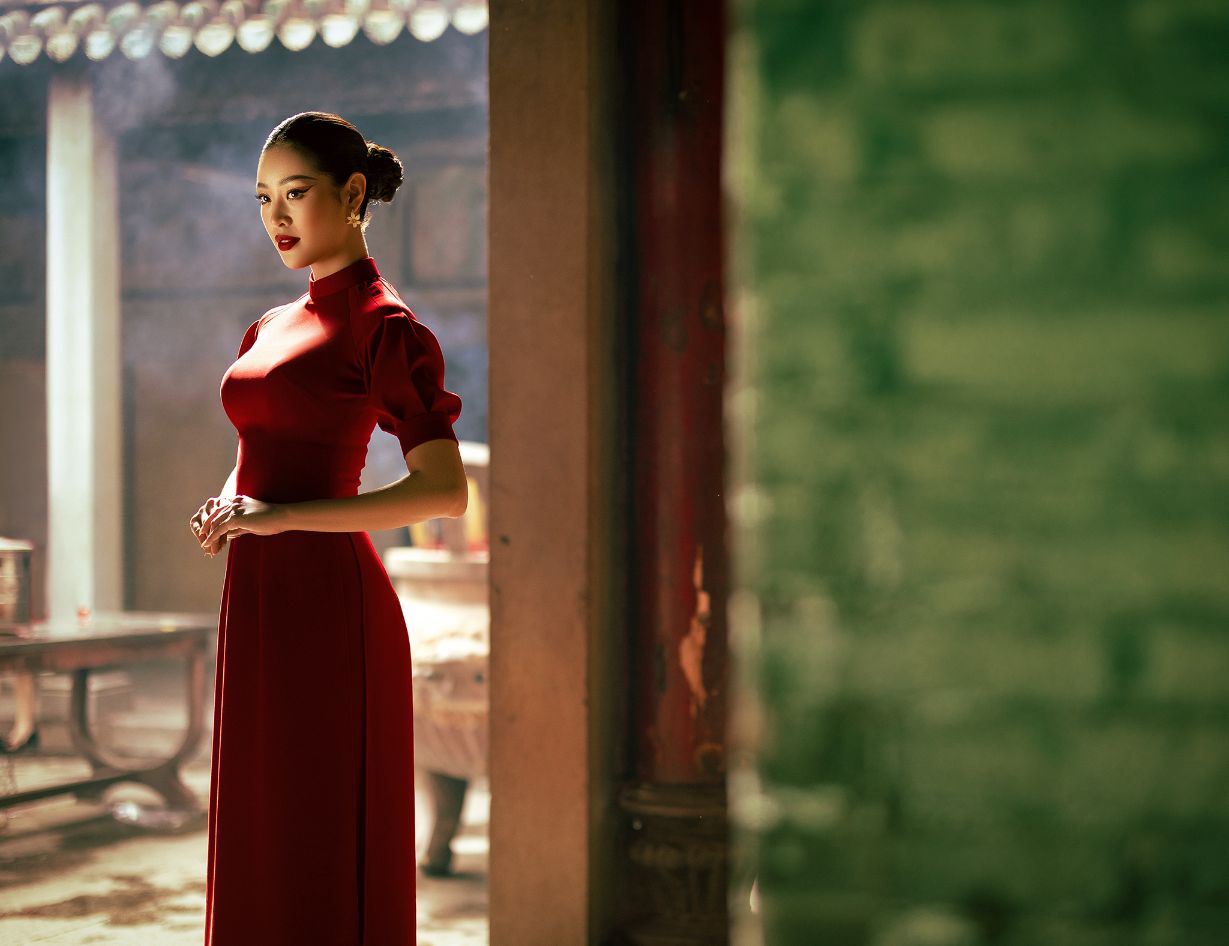 Hoa hau Khanh Van Tet Quy Mao 202311 Hoa hậu Khánh Vân duyên dáng áo dài, tâm sự cuối năm trong bộ ảnh Tết