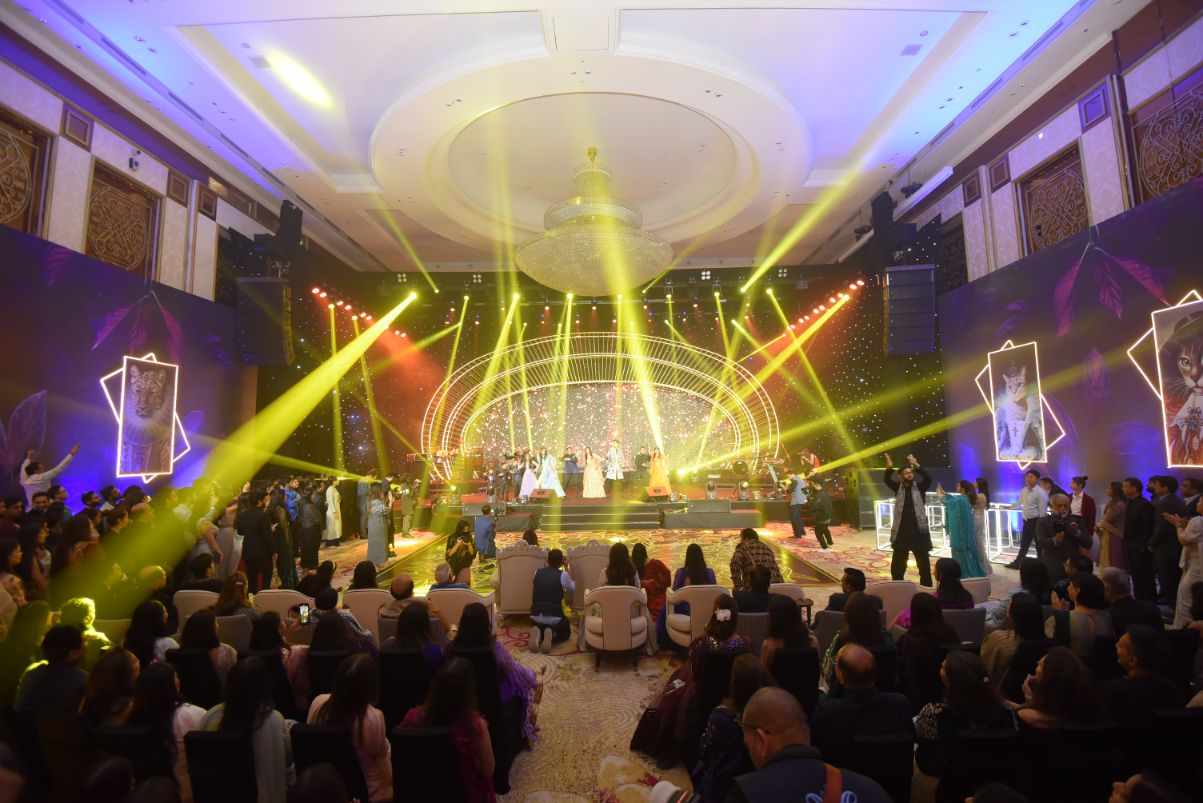 Đại sảnh Grand Ballroom rộng 1267m2 là nơi tổ chức đêm nghi lễ Sangeet của cặp đôi Tỷ phú Ấn Độ tổ chức đám cưới tại Sheraton Grand Danang Resort & Convention Center