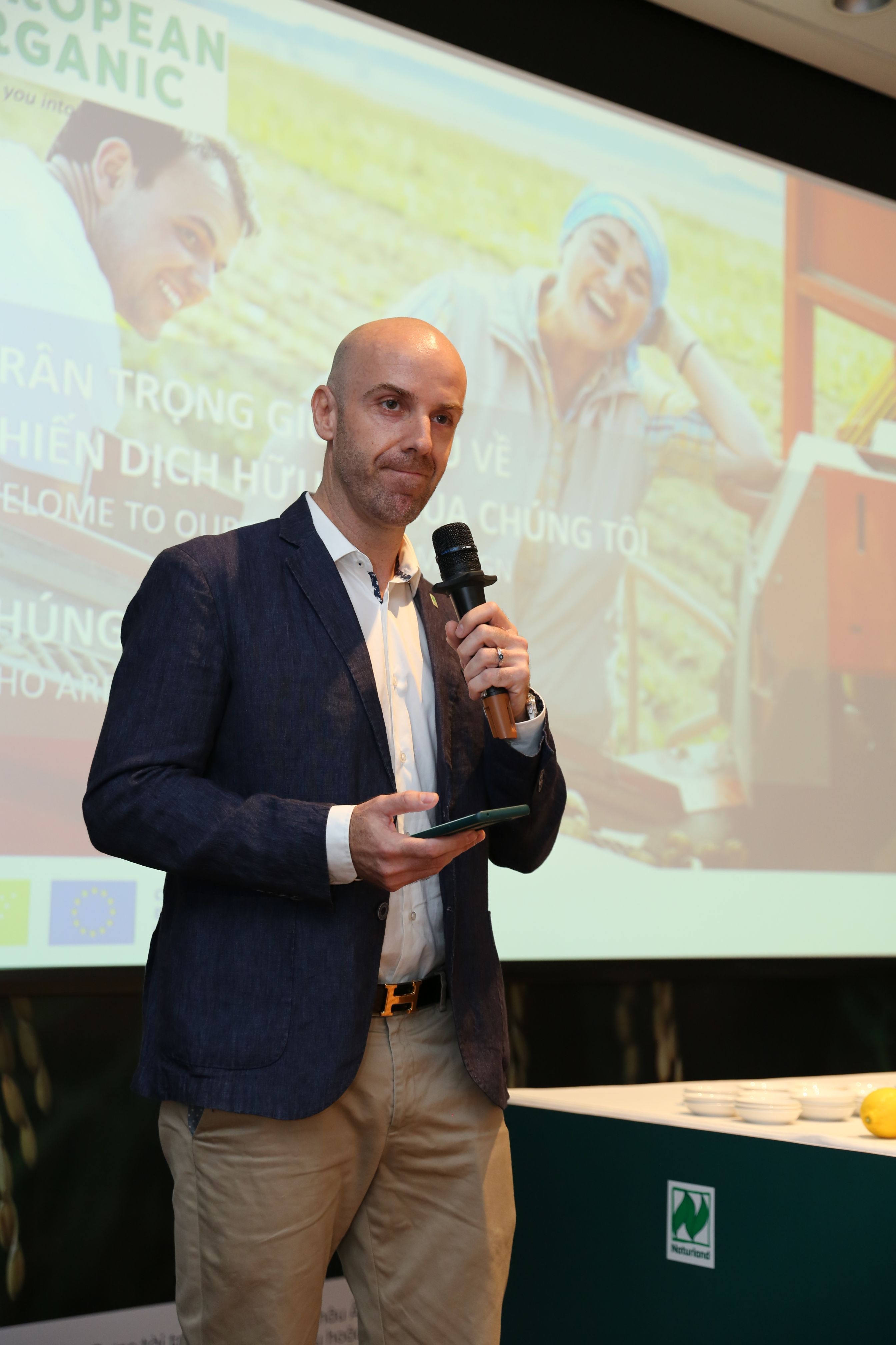 Albin Đại diện Naturland tại Việt Nam Thưởng thức hương vị hữu cơ châu Âu tại Việt Nam