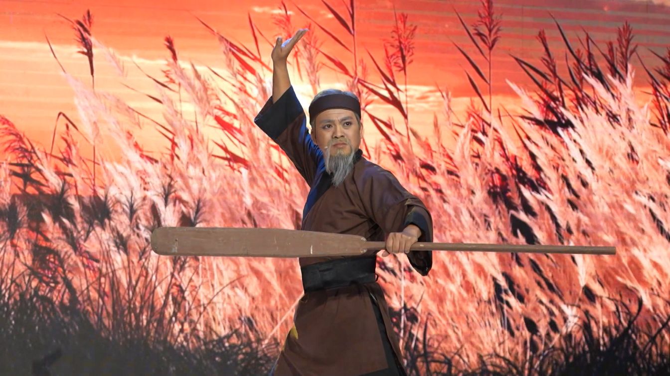 Hùng Vương Xuất hiện bản sao cố NSƯT Minh Phụng, sở hữu gương mặt sáng bừng sân khấu 