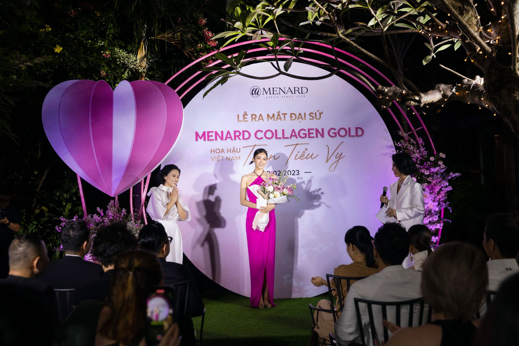 tiểu vy menard 3 Hoa hậu Tiểu Vy trở thành Đại sứ của sản phẩm cao cấp Menard Collagen Gold