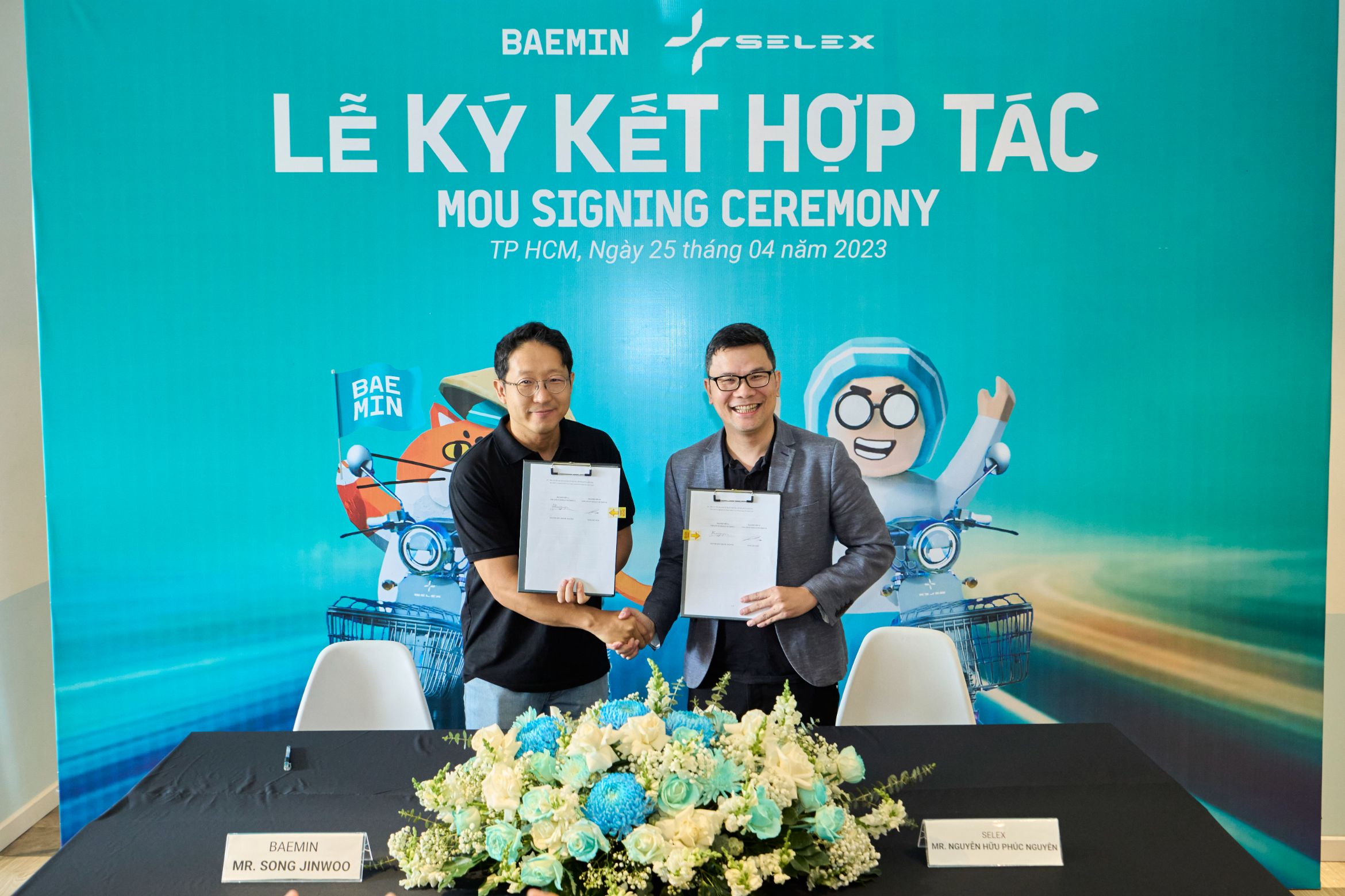 CEO của BAEMIN và SELEX ký kết thành công thỏa thuận hợp tác BAEMIN thử nghiệm xe máy điện dành cho đối tác tài xế