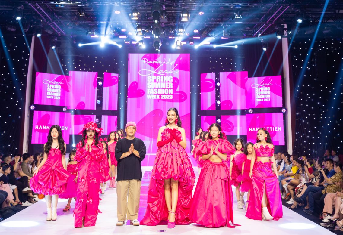 Hà Nhật Tiến 2 Đoàn Thiên Ân hoá công chúa dân tộc đầy ấn tượng trên sàn catwalk