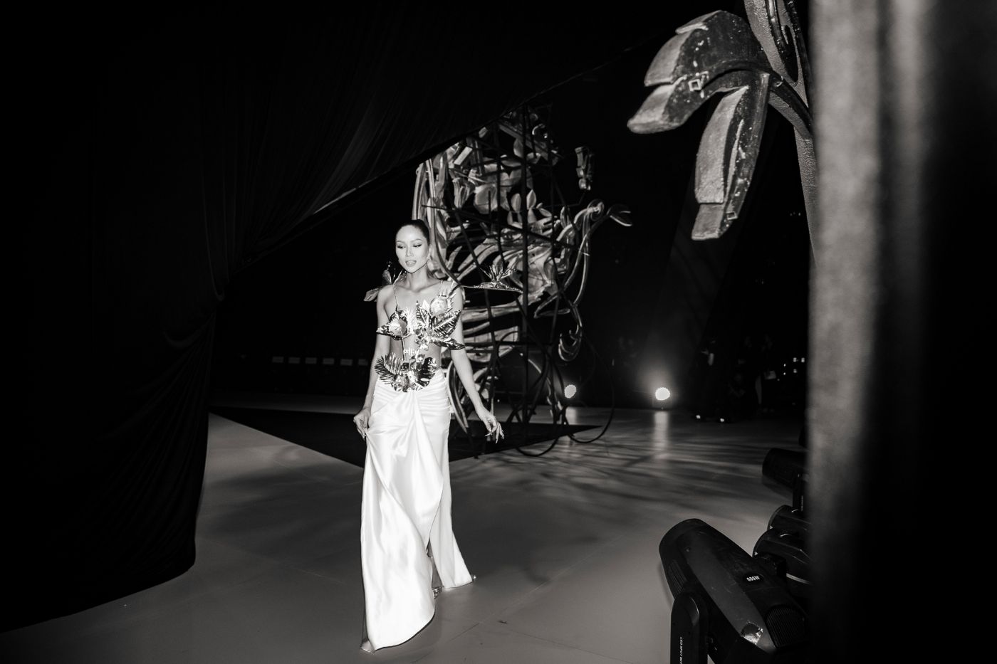 Hoa hau HHen Nie Exotica Show 202314 Hoa hậu HHen Niê: Hành trình 07 năm chinh phục giấc mơ thời trang