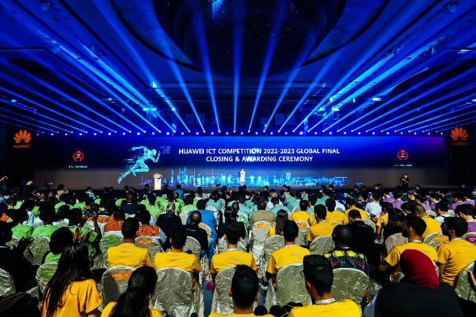 Huawei ICT Competition TCBC 2 Sinh viên Việt Nam giành giải Ba chung kết toàn cầu Huawei ICT Competition 2022 2023