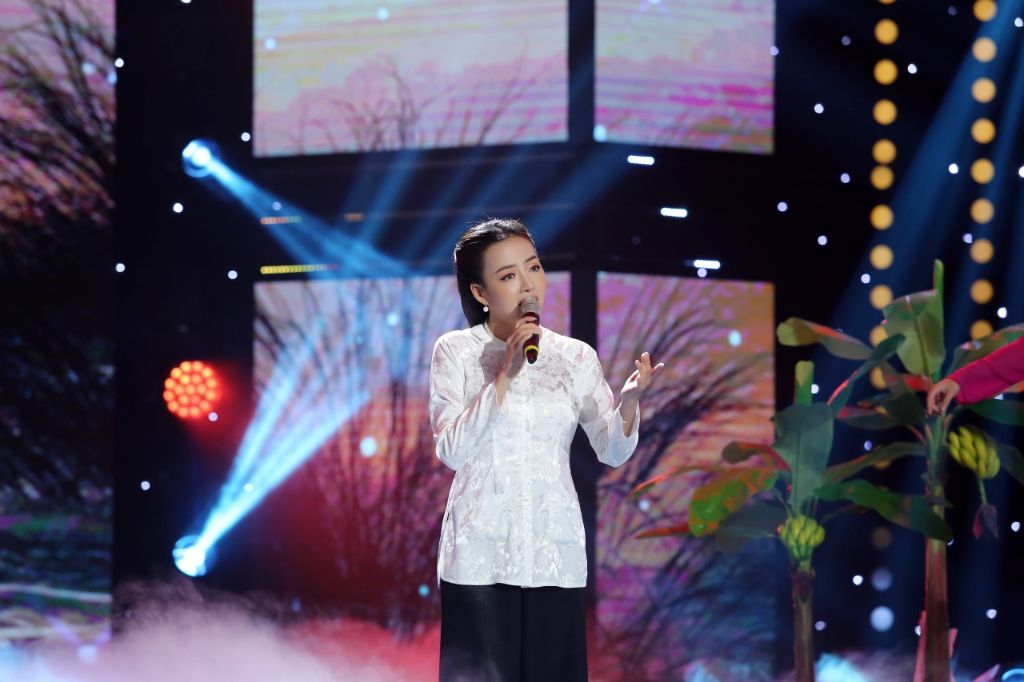 NGO THAI NGAN 17 Ngô Thái Ngân: Tôi đã đứng trên sân khấu khi còn trong bụng mẹ