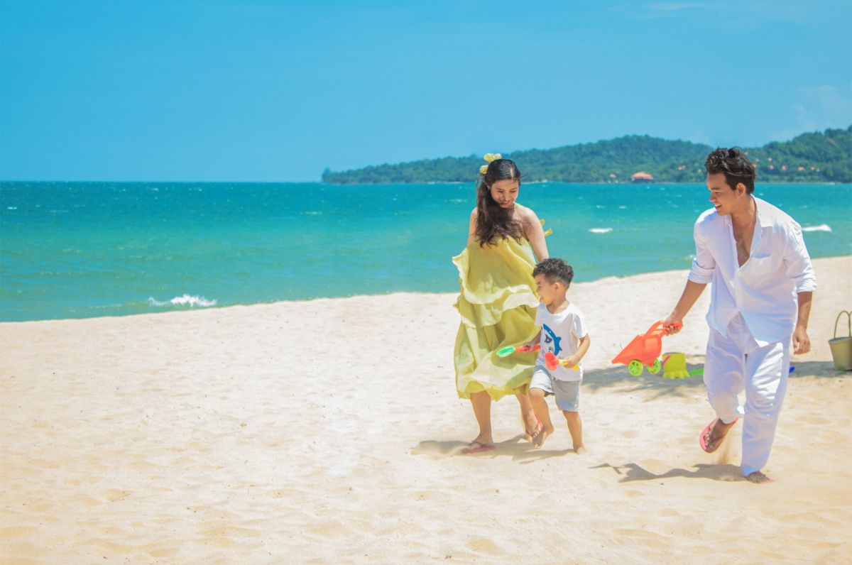 Family 2 Kỳ nghỉ hè trọn vẹn bên gia đình với Family Happinest tại Mövenpick Resort Waverly Phú Quốc