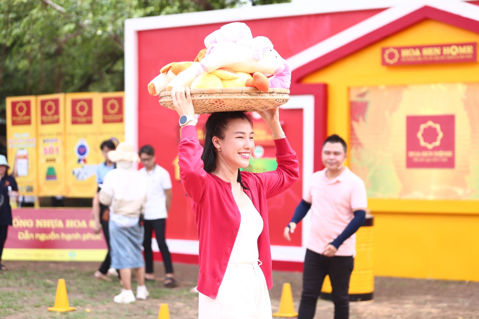 Mái ấm gia đình Việt 1 MC Hoàng Oanh: “Tôi là một người mẹ đơn thân vui vẻ và hạnh phúc”
