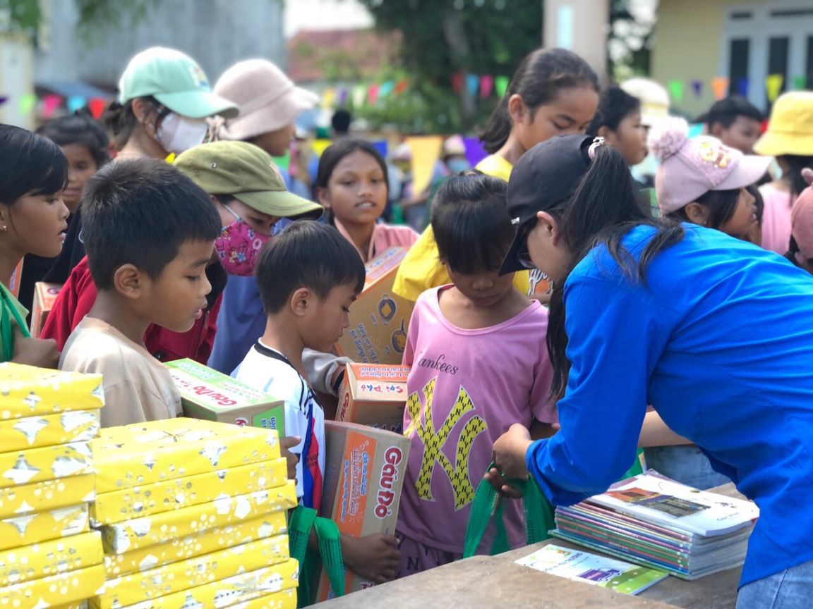 phien cho vung cao 1 Quỹ Thục Uyên Foundation tổ chức Phiên chợ xanh trẻ thơ vùng cao cho 150 trẻ em Phú Yên