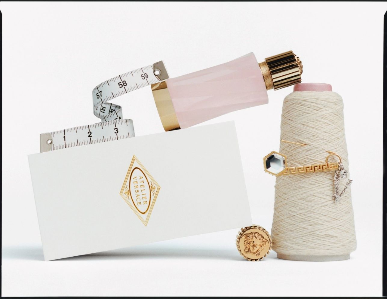 Atelier Versace 3 Atelier Versace và nghệ thuật may đo hương thơm