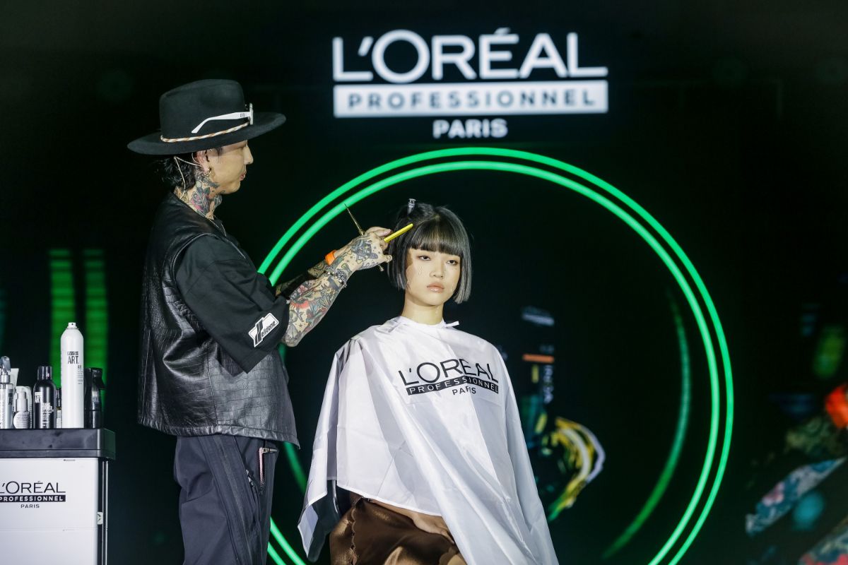 Color Me French Hair Show Bùng nổ các mẫu tóc sáng tạo 2023 6 Color Me French Hair Show   Bùng nổ các mẫu tóc sáng tạo 2023