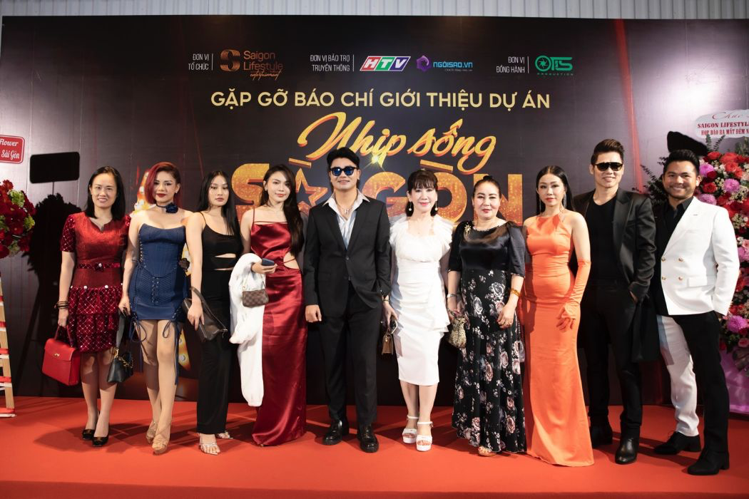 IMG 4254 Hàng trăm nghệ sĩ nổi tiếng tham gia chương trình ca nhạc, biểu diễn nghệ thuật Nhịp sống Sài Gòn