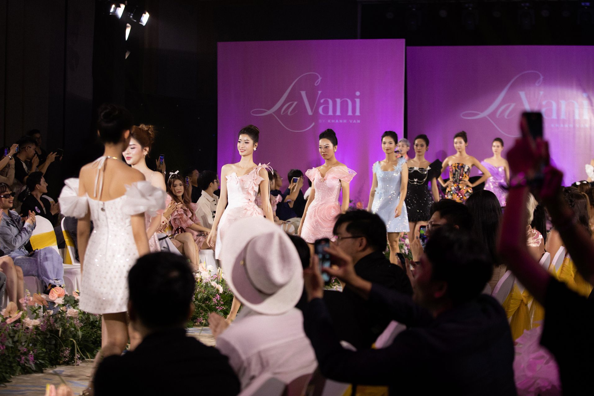 Lavani Grand Opening65 Hoa hậu Khánh Vân ra mắt thương hiệu thời trang riêng