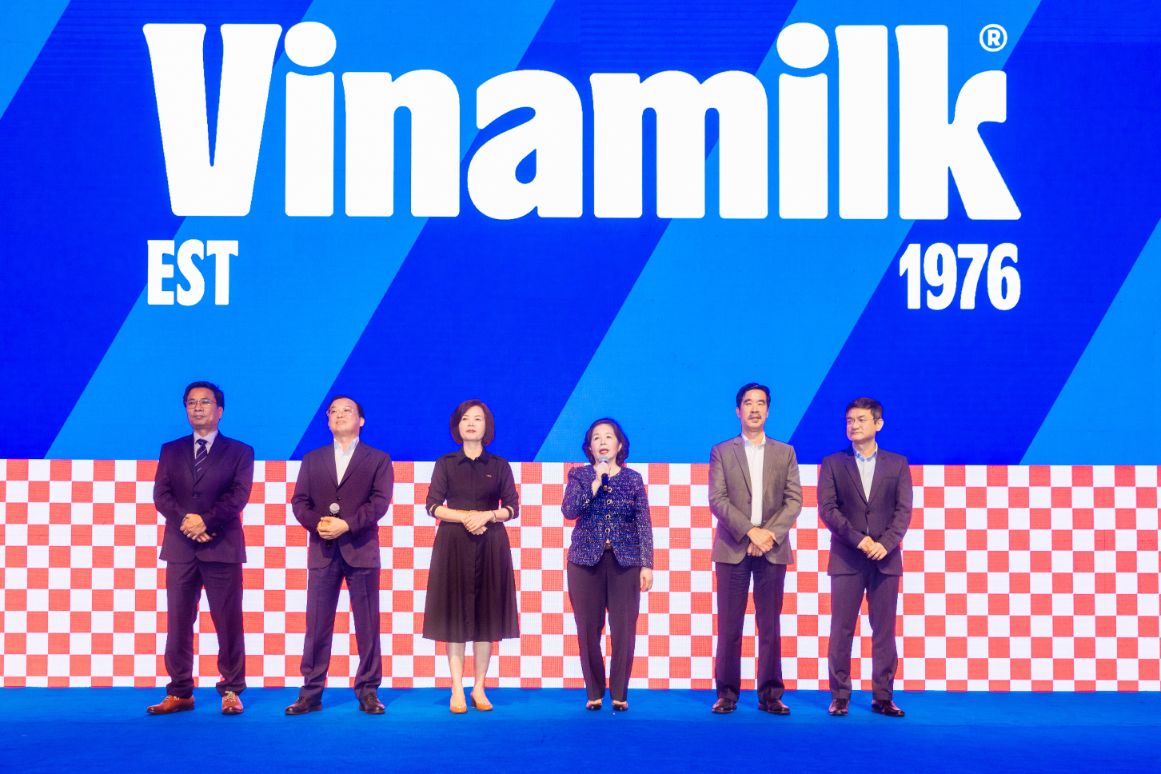 Vinamilk 2 Vinamilk công bố nhận diện thương hiệu mới, khát vọng vươn ra toàn cầu