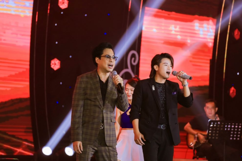 liveshow “Tình con 3 Ngọc Sơn cháy hết mình với hơn 60 ca khúc trong hai đêm liveshow tại Quy Nhơn